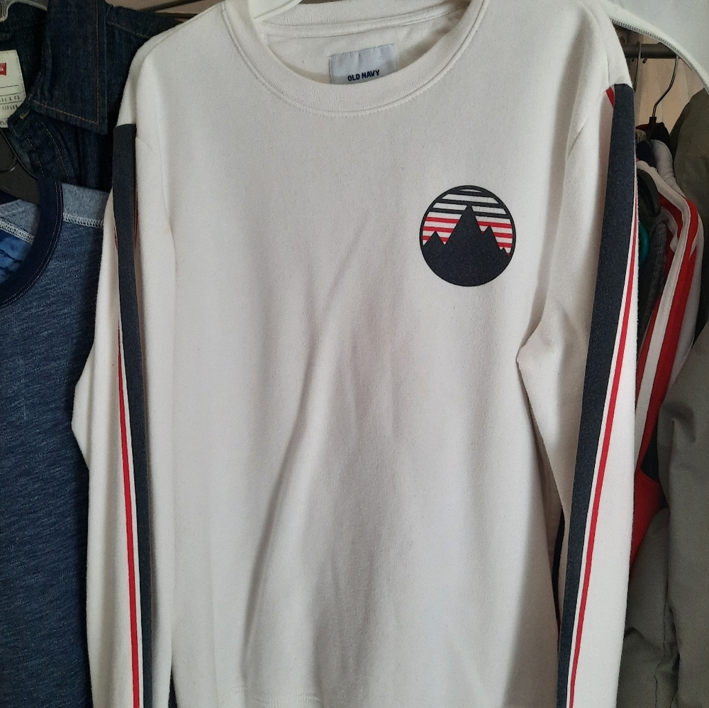Old navy sweater